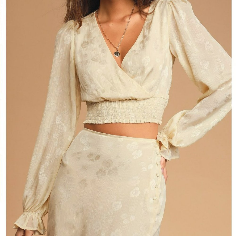 NWT Lulu's Good Impression Ivory Floral Jacquard Long Sleeve Crop Top - Size XS